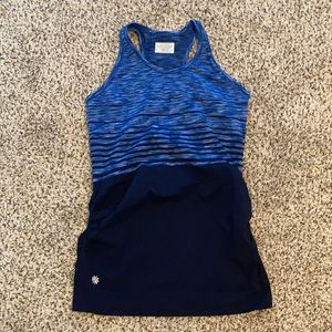 Maternity workout top